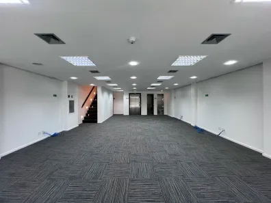 Prédio Comercial para alugar, 369m² no Humaitá, Rio de Janeiro
