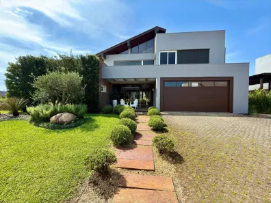 Casa de Condomínio com 6 Quartos à venda, 450m² no XANGRI-LÁ, Osório