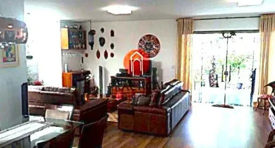 Casa com 3 Quartos à venda, 220m² no Campo Belo, São Paulo