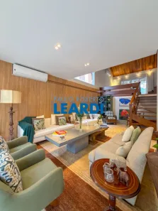 Casa de Condomínio com 4 Quartos para venda ou aluguel, 400m² no Alphaville, Santana de Parnaíba