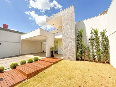 Casa com 3 Quartos à venda, 225m² no Vila Industrial, Toledo