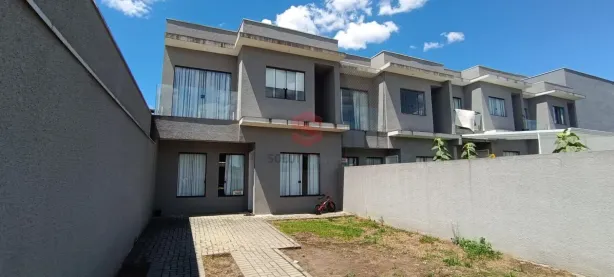 Sobrado com 3 Quartos à venda, 160m² no Itaqui, Campo Largo