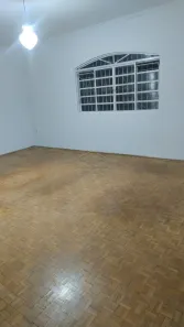 Casa com 3 Quartos para alugar, 275m² no Vila Pacífico, Bauru