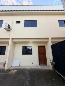 Casa de Condomínio com 2 Quartos à venda, 69m² no Nova Cidade, Nilópolis