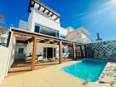 Casa com 3 Quartos à venda, 275m² no Pedra Branca, Palhoça