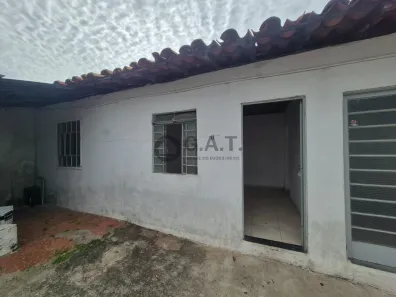 Casa com 2 Quartos para alugar, 78m² no Vila Assis, Sorocaba