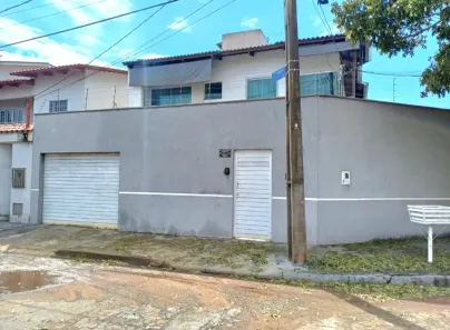 Sobrado com 3 Quartos à venda, 167m² no Goiânia 2, Goiânia