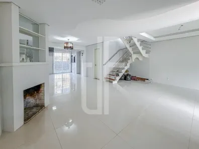 Sobrado com 3 Quartos à venda, 160m² no Hípica, Porto Alegre