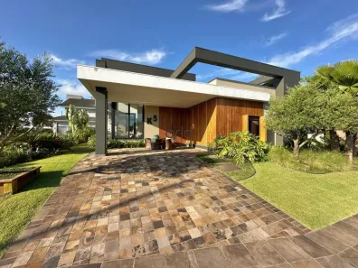 Casa de Condomínio com 4 Quartos à venda, 273m² no XANGRI-LÁ, Xangri-lá