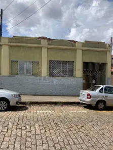 Casa com 3 Quartos para alugar, 147m² no Centro, Araraquara