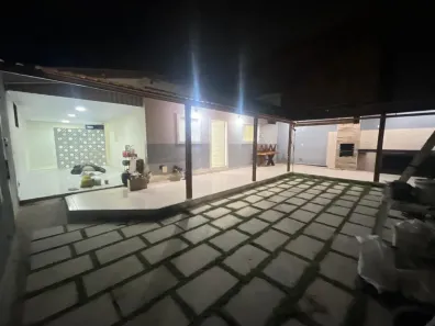 Casa com 3 Quartos para alugar, 100m² no Palmeiras, Serra