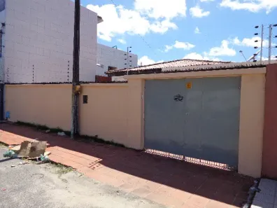 Casa com 4 Quartos à venda, 300m² no Rodolfo Teófilo, Fortaleza