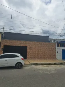Casa com 4 Quartos à venda, 200m² no Cidade Universitária, Maceió