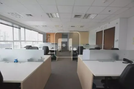 Sala Comercial para alugar, 122m² no Jardim das Acácias, São Paulo