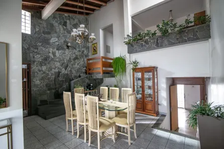 Casa com 4 Quartos à venda, 350m² no Dom Bosco, Londrina