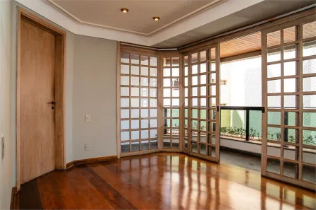 Apartamento com 3 Quartos para alugar, 197m² no Vila Uberabinha, São Paulo