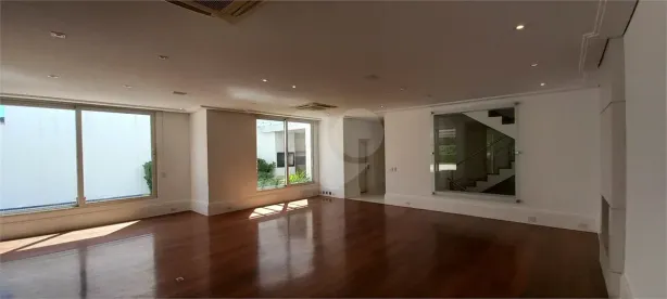 Sobrado com 7 Quartos à venda, 1000m² no Cidade Jardim, São Paulo