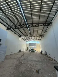 Galpão/Depósito/Armazém à venda, 230m² no Jardim Holanda, Uberlândia