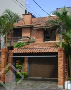 Casa com 4 Quartos à venda, 350m² no Medianeira, Porto Alegre