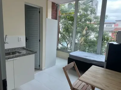Kitnet com 1 Quarto para alugar, 15m² no Vila Santa Luzia, Taboão da Serra
