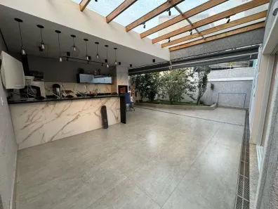 Sobrado com 3 Quartos à venda, 322m² no Adalgisa, Osasco