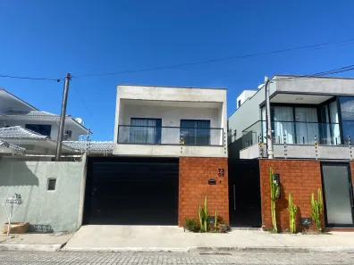 Casa com 3 Quartos à venda, 240m² no Portinho, Cabo Frio