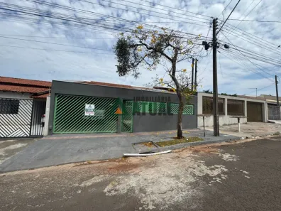 Casa com 3 Quartos à venda, 200m² no Residencial Abussafe, Londrina