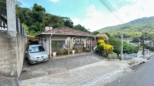 Casa com 3 Quartos à venda, 125m² no Centro, Guaramirim