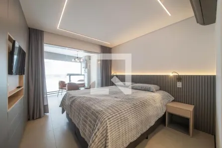 Kitnet com 1 Quarto à venda, 32m² no Jardim das Acácias, São Paulo