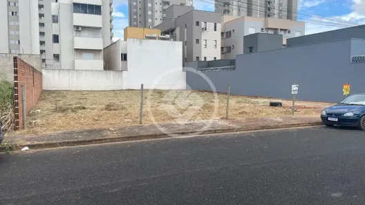 Lote/Terreno à venda, 300m² no Novo Mundo, Uberlândia