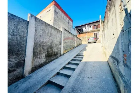 Sobrado com 3 Quartos à venda, 156m² no Centro, Rio Grande da Serra