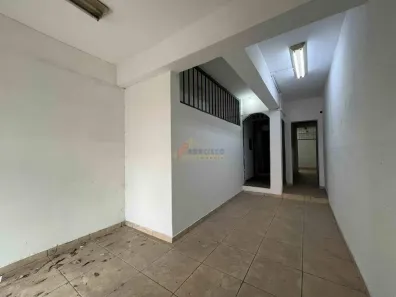 Ponto Comercial para alugar, 140m² no Centro, Divinópolis