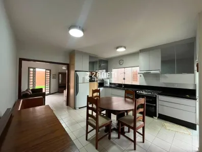 Casa com 4 Quartos à venda, 298m² no Santos Dumont, Londrina