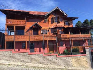 Casa com 4 Quartos à venda, 370m² no Salgado Filho, Caxias do Sul