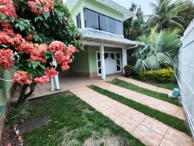 Casa de Condomínio com 4 Quartos à venda, 230m² no Barra de Macaé, Macaé