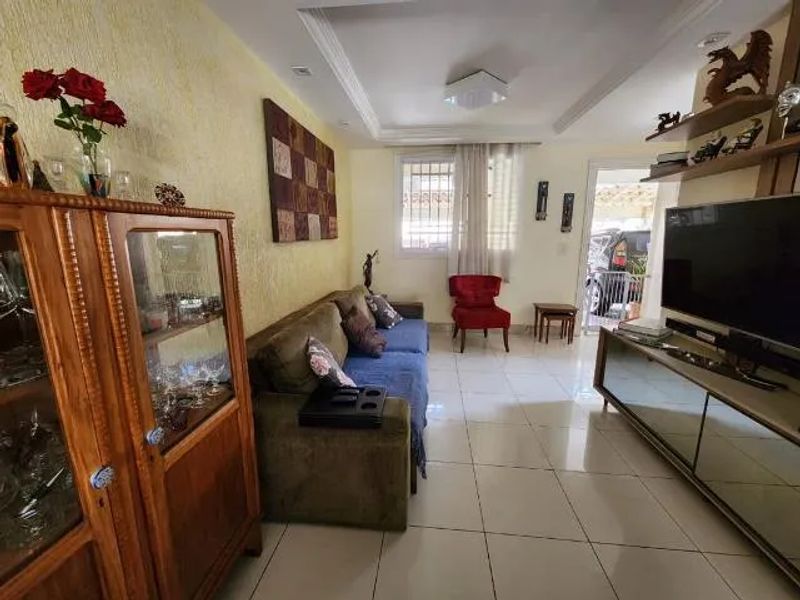 Casa com 4 quartos — Buritis, Belo Horizonte