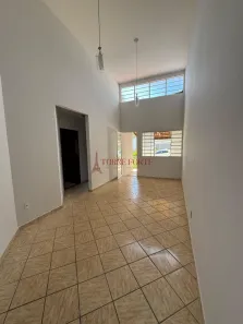 Casa com 3 Quartos para alugar, 431m² no Setor Jaó, Goiânia
