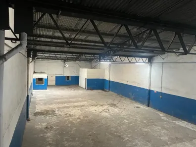 Galpão/Depósito/Armazém para alugar, 750m² no Parque Industrial das Oliveiras, Taboão da Serra