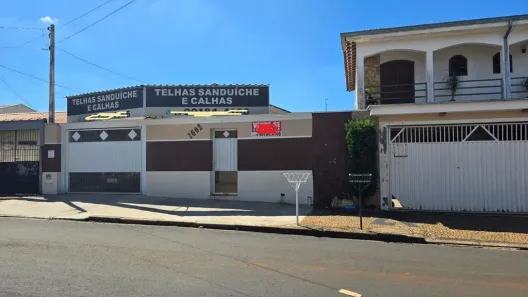 Casa com 2 Quartos à venda, 142m² no Cidade Jardim, Americana