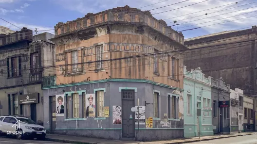 Prédio Comercial com 6 Quartos à venda, 69m² no Centro, Pelotas