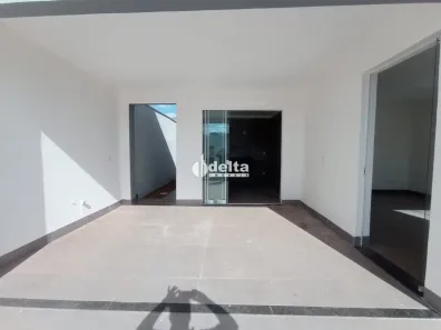 Casa com 3 Quartos à venda, 250m² no Jardim Canaã, Uberlândia