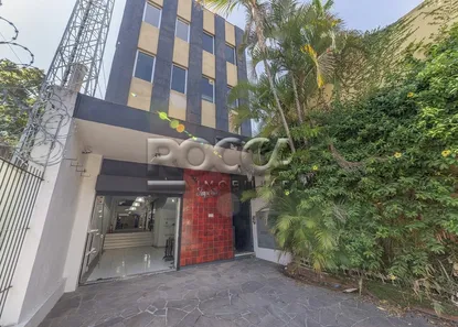 Prédio Comercial para alugar, 900m² no Farroupilha, Porto Alegre