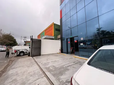 Ponto Comercial para alugar, 800m² no Parque Santa Rita de Cássia, Cotia