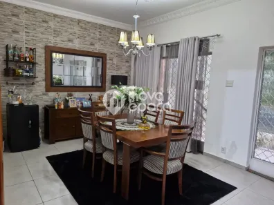 Casa com 4 Quartos à venda, 367m² no Grajaú, Rio de Janeiro