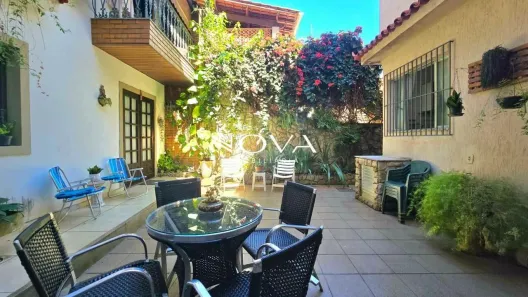 Casa com 7 Quartos à venda, 350m² no Santa Rosa, Niterói
