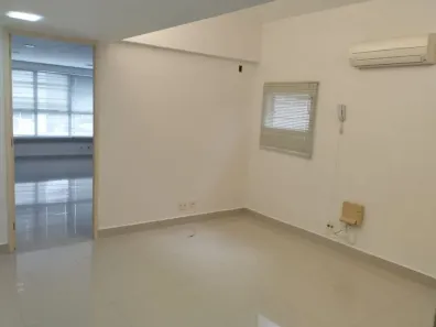 Sala Comercial à venda, 76m² no Centro, São Vicente