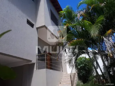 Casa com 5 Quartos para alugar, 360m² no Vigilato Pereira, Uberlândia