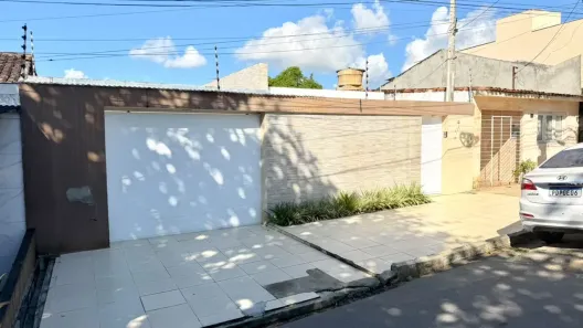 Casa com 3 Quartos à venda, 200m² no Heliópolis, Garanhuns