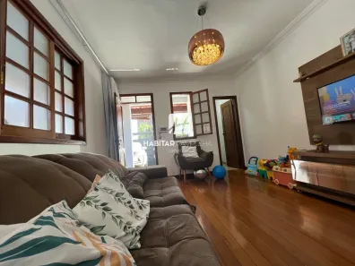 Casa com 3 Quartos à venda, 116m² no Santa Amélia, Belo Horizonte