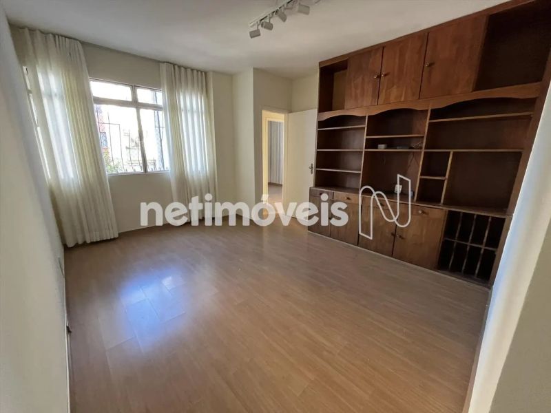 Apartamento com 2 quartos — Sagrada Família, Belo Horizonte